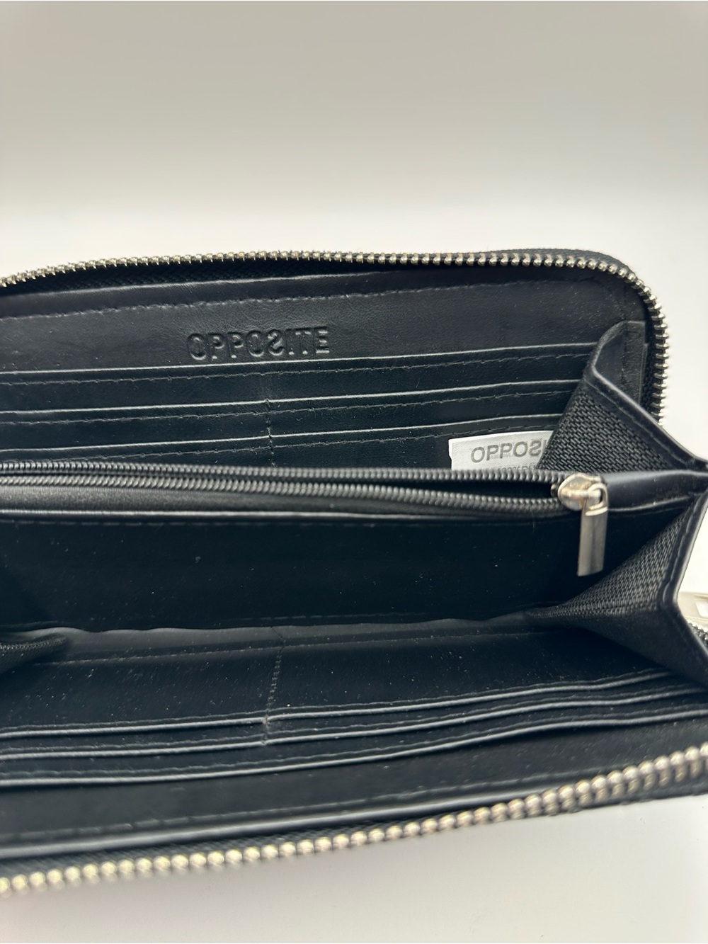 Opposite Women’s Wallet - Picture 6 of 9